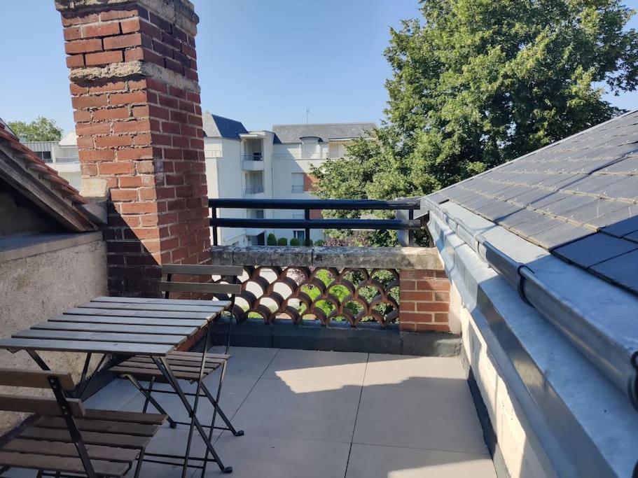 Bel Appart Renove Avec Terrasse Saint-Avertin Eksteriør billede